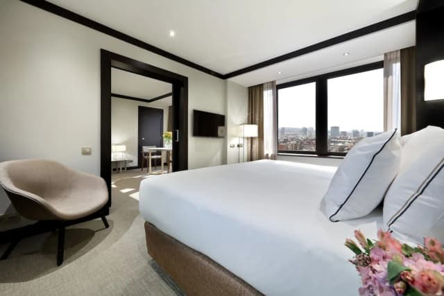 Melia Barcelona Sarrià-The Level Suite-2