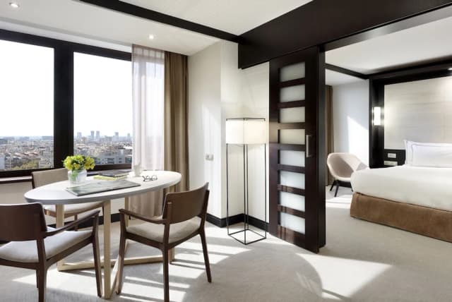 Melia Barcelona Sarrià-The Level Suite-3