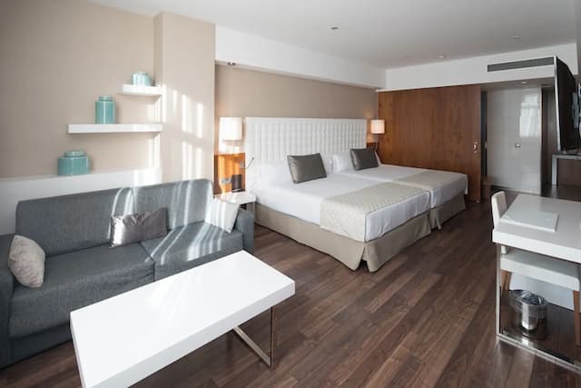 Catalonia Ramblas-家庭房 (2 adults + 3 children)-3