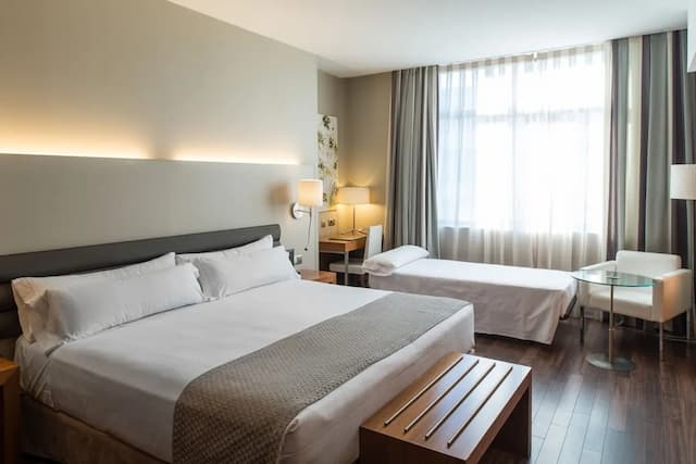 Catalonia Ramblas-三人房-3