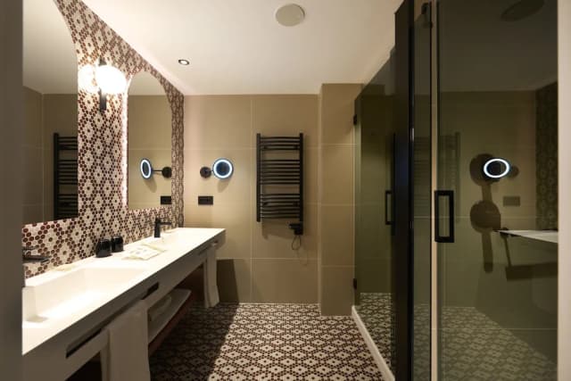 Catalonia Ramblas-Deluxe Suite, Private Pool-5