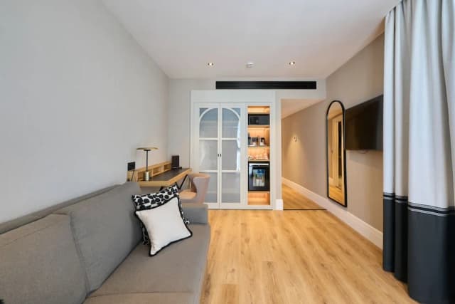 Catalonia Ramblas-Deluxe Suite, Private Pool-3