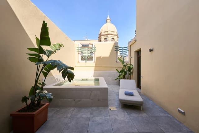 Catalonia Ramblas-Deluxe Suite, Private Pool (Single Use)-1