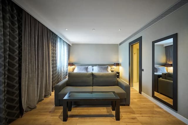 Catalonia Ramblas-小型套房, 私人游泳池-3