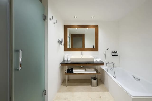 Catalonia Ramblas-小型套房, 私人游泳池-5