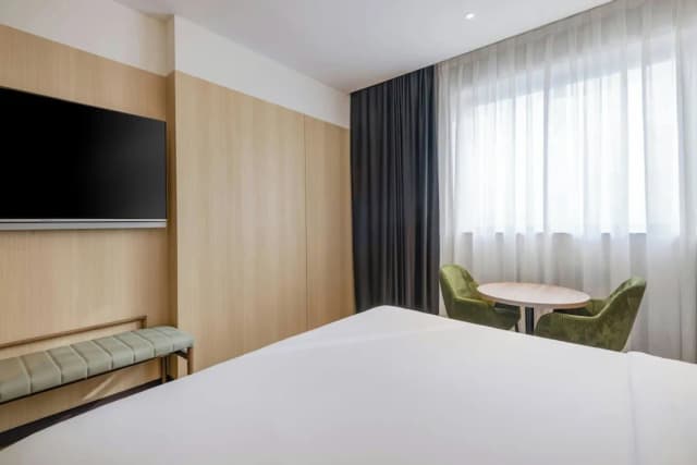 AC Hotel Madrid Feria by Marriott-Standard Room, 1 King Bed-6