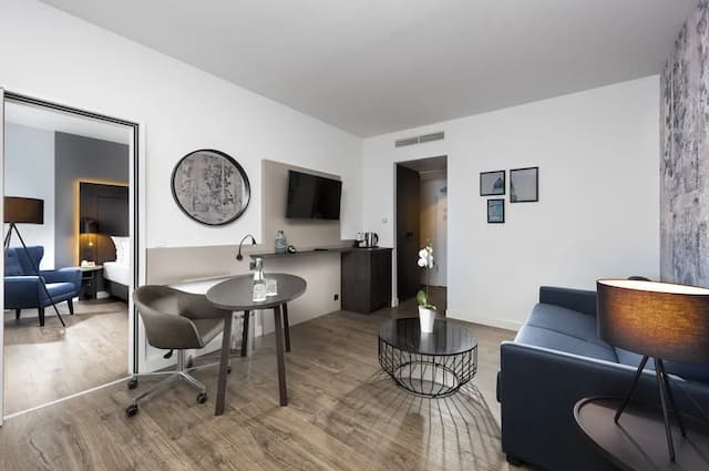 ホリデイ イン ベルリン シティ ウエスト by IHG-スイート ダブルベッド 1 台 (Additional Living Area)-1