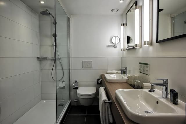 ホリデイ イン ベルリン シティ ウエスト by IHG-スタンダード ルーム キングベッド 1 台-5