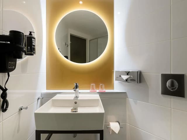 イビス ベルリン クアフュルステンダム-スタンダード ツインルーム シングルベッド 2 台-6