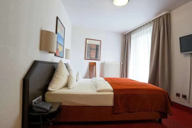 Hotel Nymphenburg City-Superior Single Room, Courtyard View-4