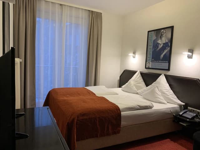Hotel Nymphenburg City-Superior Double Room, Courtyard View-12