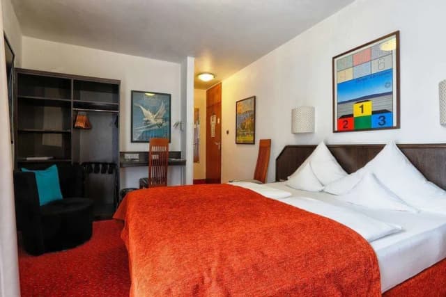 Hotel Nymphenburg City-Superior Double Room, Courtyard View-3