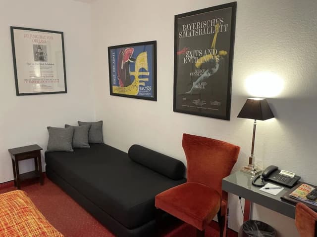 Hotel Nymphenburg City-Triple Room, City View-20