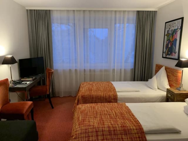 Hotel Nymphenburg City-Triple Room, City View-5