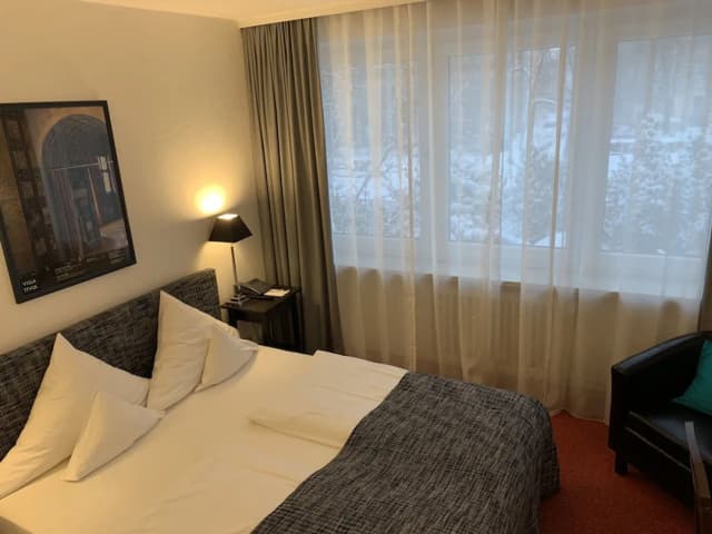 Hotel Nymphenburg City-Double Room, 1 Queen Bed, City View-9