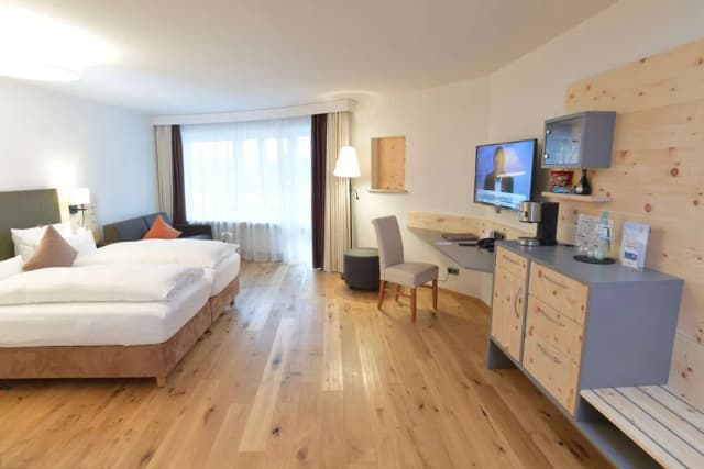 Alpenhof Oberstdorf Hotel & Spa, BW Signature Collection-Family Room, 1 Double Bed-4