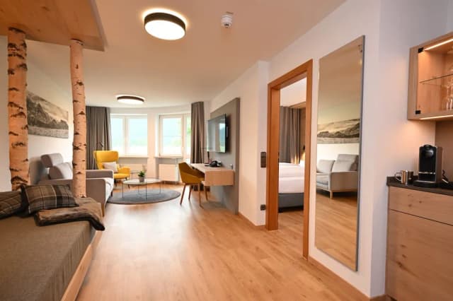 Alpenhof Oberstdorf Hotel & Spa, BW Signature Collection-Suite, 1 Double Bed, Balcony, Mountain View (Separate Living Room)-2