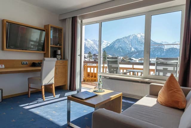 Alpenhof Oberstdorf Hotel & Spa, BW Signature Collection-Deluxe Room, 1 Double Bed, Balcony, Mountain View-3