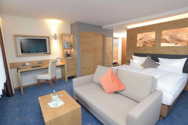 Alpenhof Oberstdorf Hotel & Spa, BW Signature Collection-Deluxe Room, 1 Double Bed, Balcony, Mountain View-1
