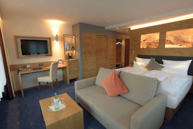 Alpenhof Oberstdorf Hotel & Spa, BW Signature Collection-Deluxe Room, 1 Double Bed, Balcony, Mountain View-8