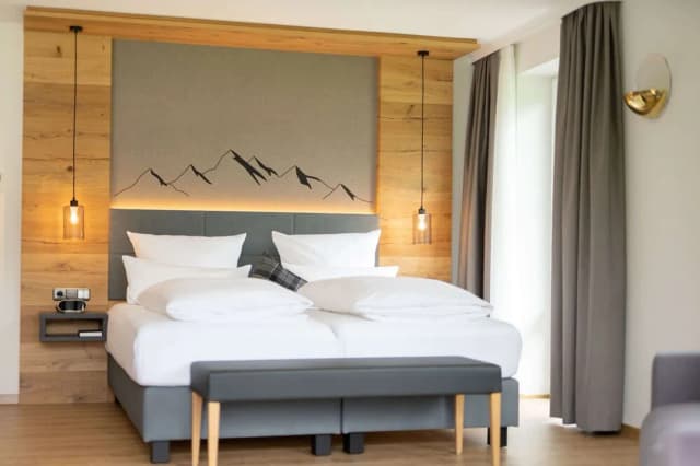 Alpenhof Oberstdorf Hotel & Spa, BW Signature Collection-Junior Suite, 1 Double Bed, Mountain View-4