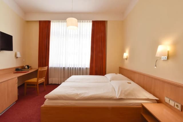 Hotel Adria München-经典双人房-3