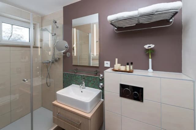 New Orly-Superior Single Room with Single Bed, Aircondition and Air Filter-8