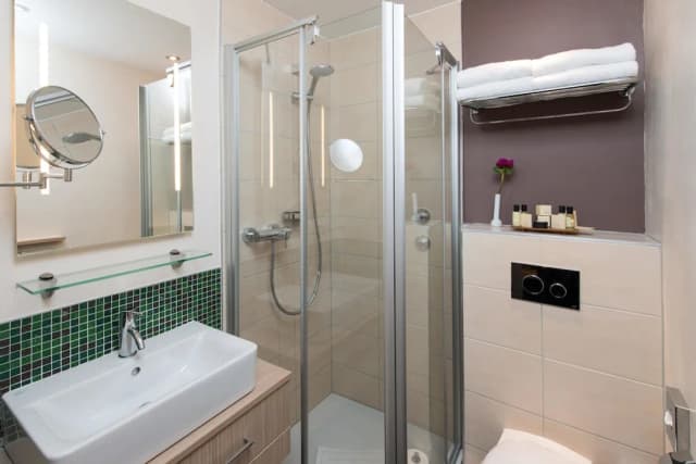 New Orly-Superior Triple Room with aircondition and air filter-11