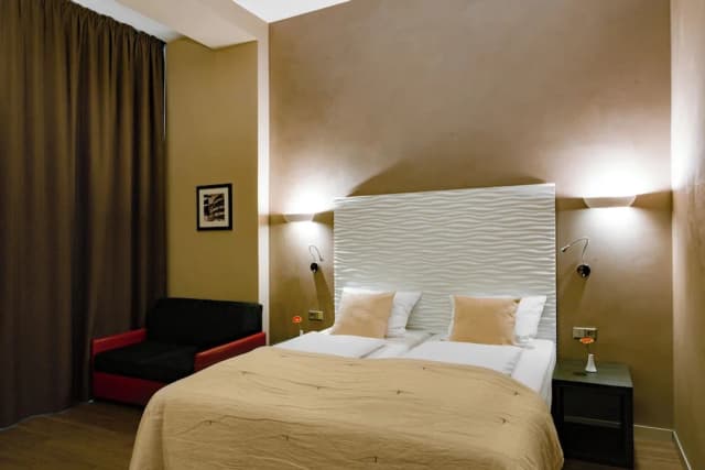 阿提姆酒店-豪華雙人房-7