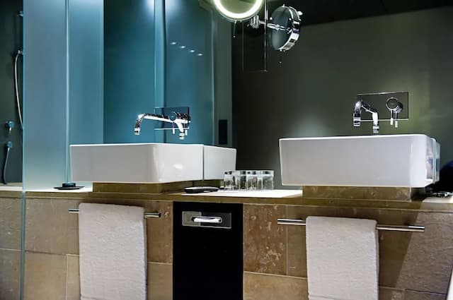 Sofitel Munich Bayerpost-Superior Room (Relax with literature)-2