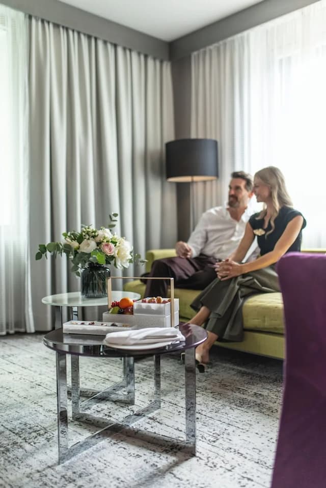 Sofitel Munich Bayerpost-Junior Suite, 1 Queen Bed, Corner (Executive)-4