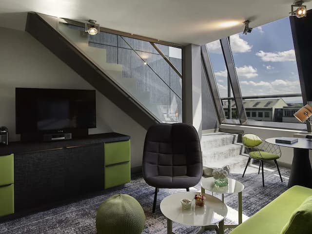 Sofitel Munich Bayerpost-Junior Suite, City View (Duplex)-8