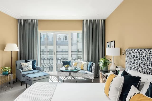 Rocco Forte The Charles Hotel-Classic Room-1