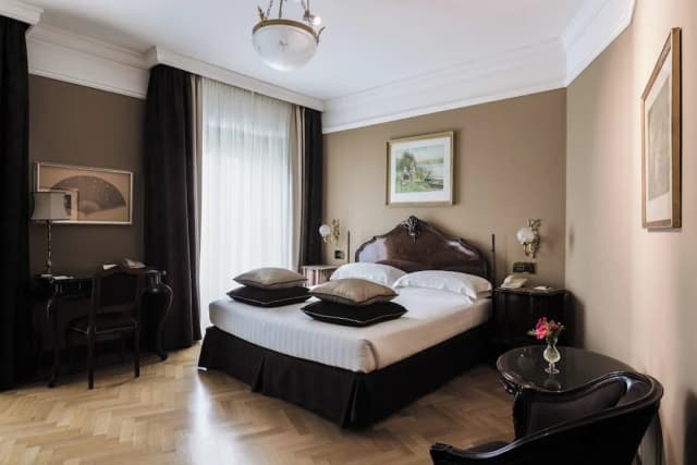 Grand Hotel et de Milan-Superior Double Room-8
