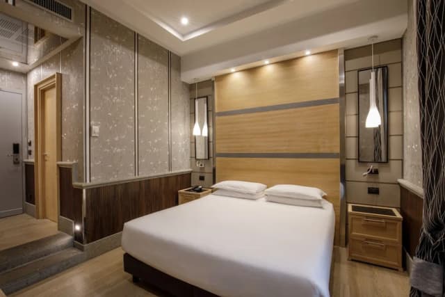 摩甘納飯店-奢華三人房-8