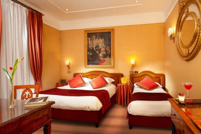 摩甘納飯店-豪華三人房-1