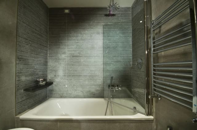 摩甘納飯店-豪華四人房-3