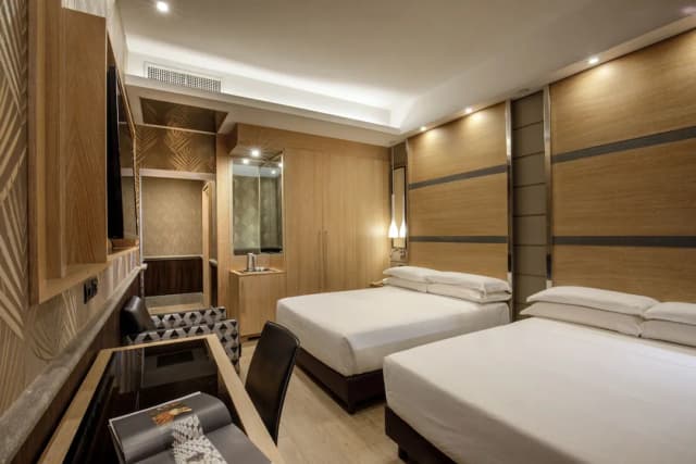 摩甘納飯店-奢華四人房-7