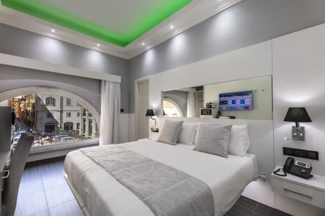THE ONE Boutique Hotel & SPA Rome-Deluxe Double Room, City View-13