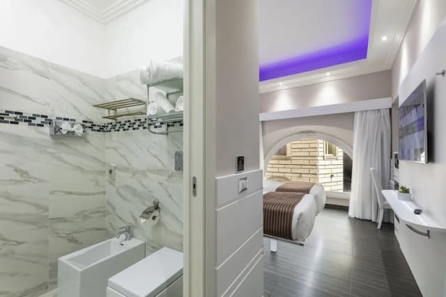 THE ONE Boutique Hotel & SPA Rome-Deluxe Double Room, City View-4