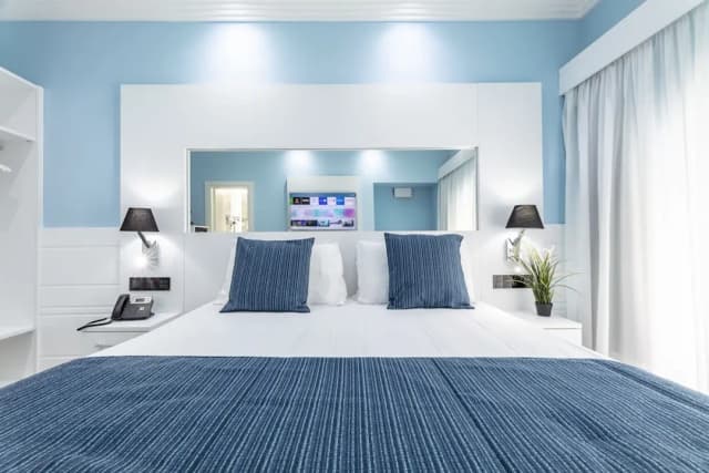 THE ONE Boutique Hotel & SPA Rome-Deluxe Double Room, City View-21