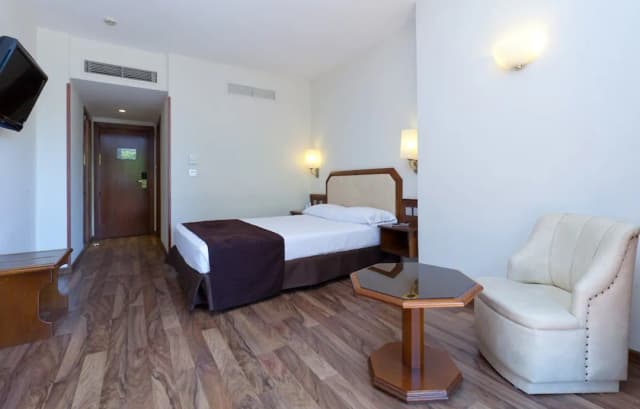 Senator Barajas Hotel-Double Room Single Use-9