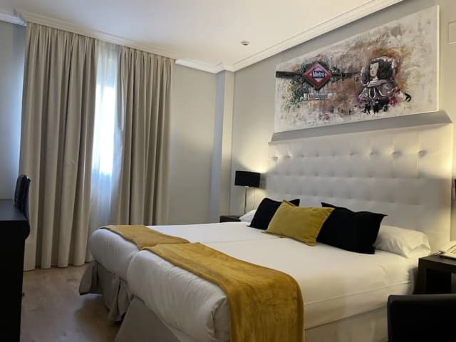 Hotel Suites Feria de Madrid-Twin Room-1
