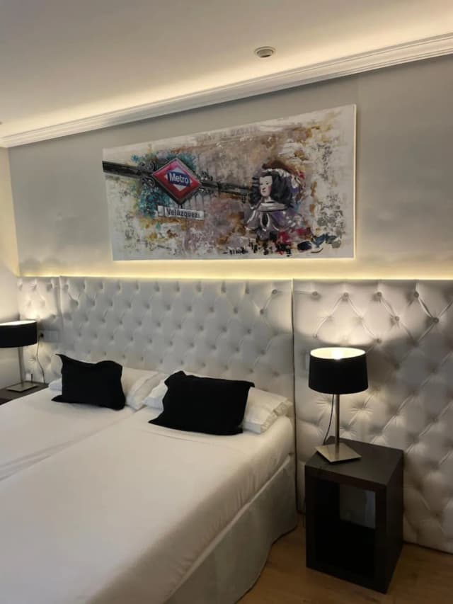 Hotel Suites Feria de Madrid-Twin Room (with extra bed)-2