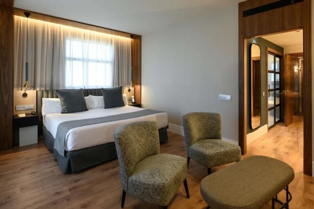 Catalonia Barcelona Plaza-Suite, Terrace-3