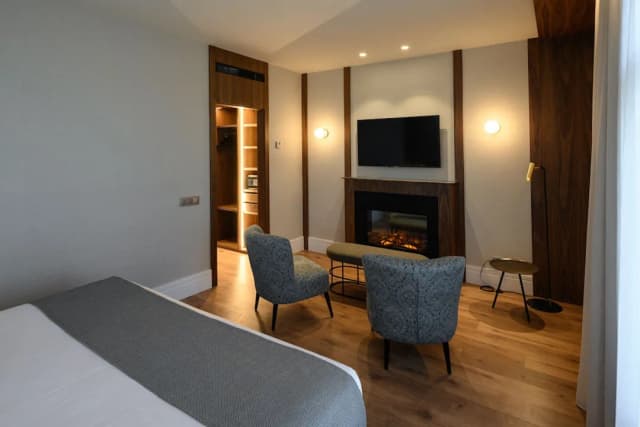 Catalonia Barcelona Plaza-Suite, Terrace-2
