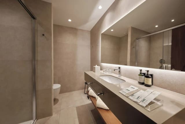 Catalonia Barcelona Plaza-Triple Room (2 adults + 1 children)-4