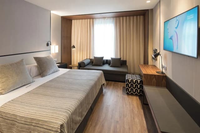 Catalonia Barcelona Plaza-Premium Double Room-4