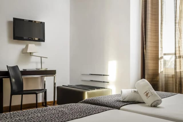 Eurostars Roma Aeterna-标准三人房 (1)-1