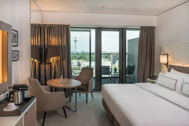 メリア フランクフルト シティ-The Level Room with Executive Lounge Access-6